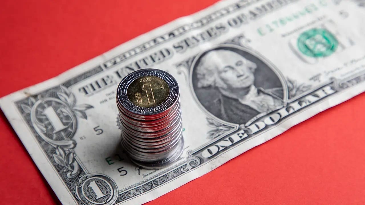 Mexican Dollar Remains Below 20 Pesos Under Light Pressure; U.S. Tightens Remittance Controls and Debates Fed's Digital Currency