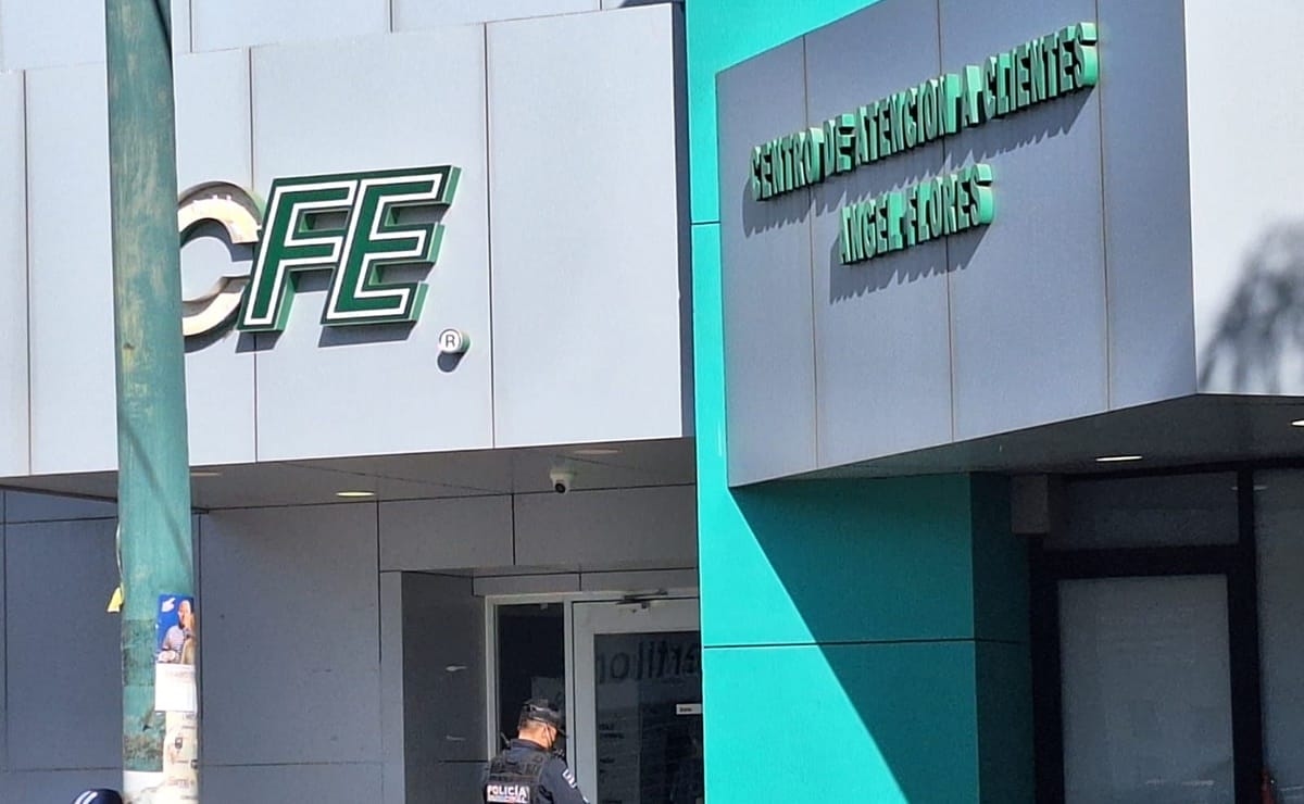 Basta con gli abusi! Un consigliere comunale di Playa del Carmen chiede alla CFE una soluzione immediata ai blackout