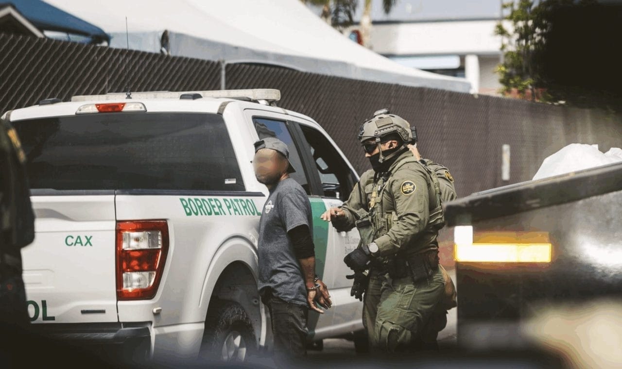 Raids de l'ICE : technologies et réseaux de soutien pour alerter et protéger
