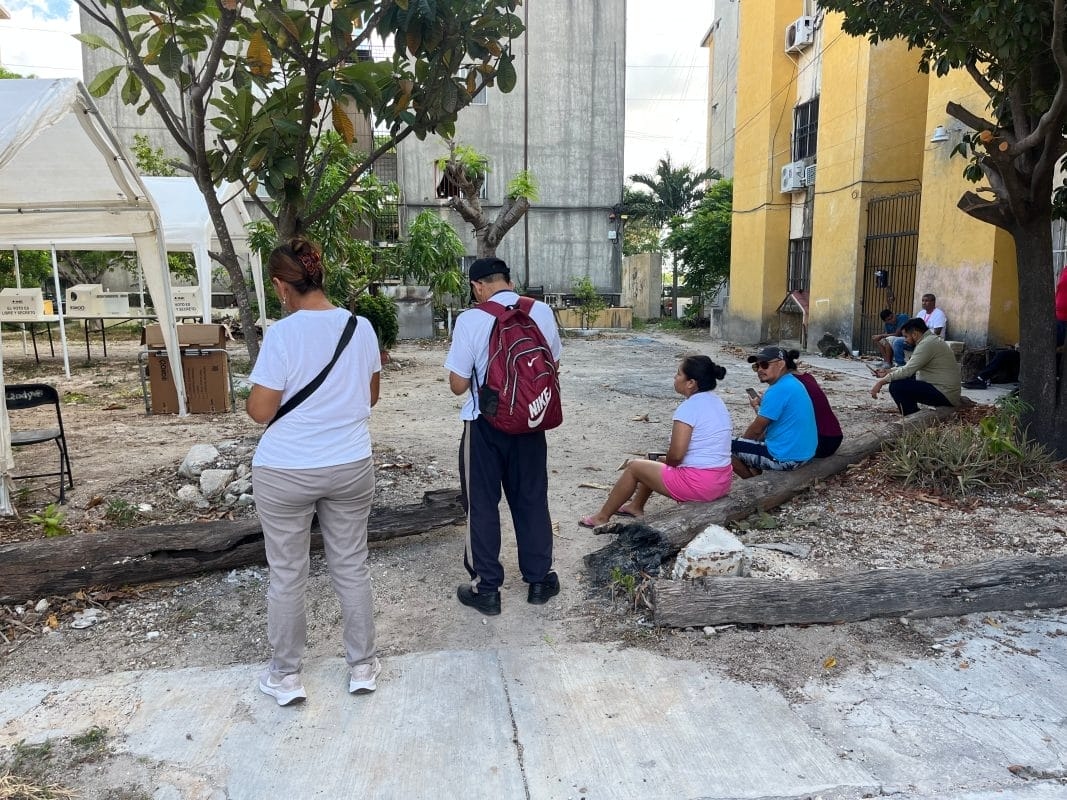 L'apertura tardiva dei seggi elettorali segna l'inizio delle elezioni giudiziarie a Cancun