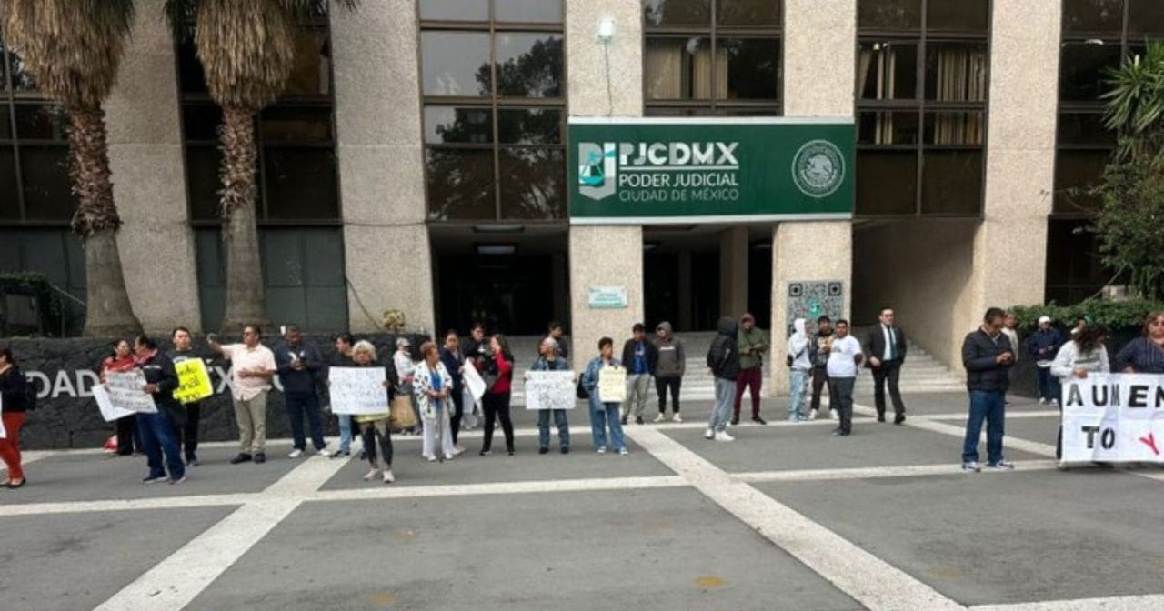 Justice in Check: Strike at Mexico City Judicial Branch; Violence Reported