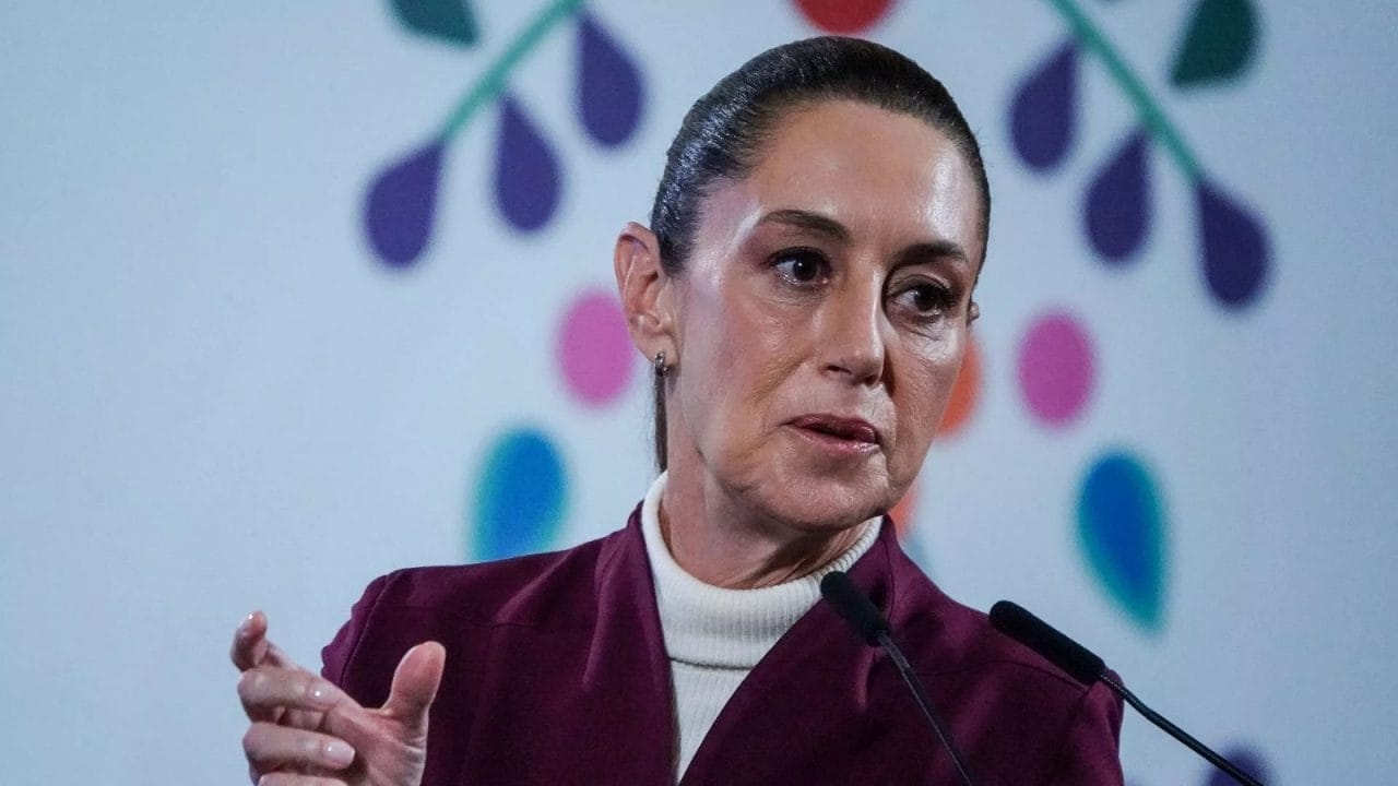 Sheinbaum spinge per la riforma elettorale: tagli all'INE e ai partiti nel mirino