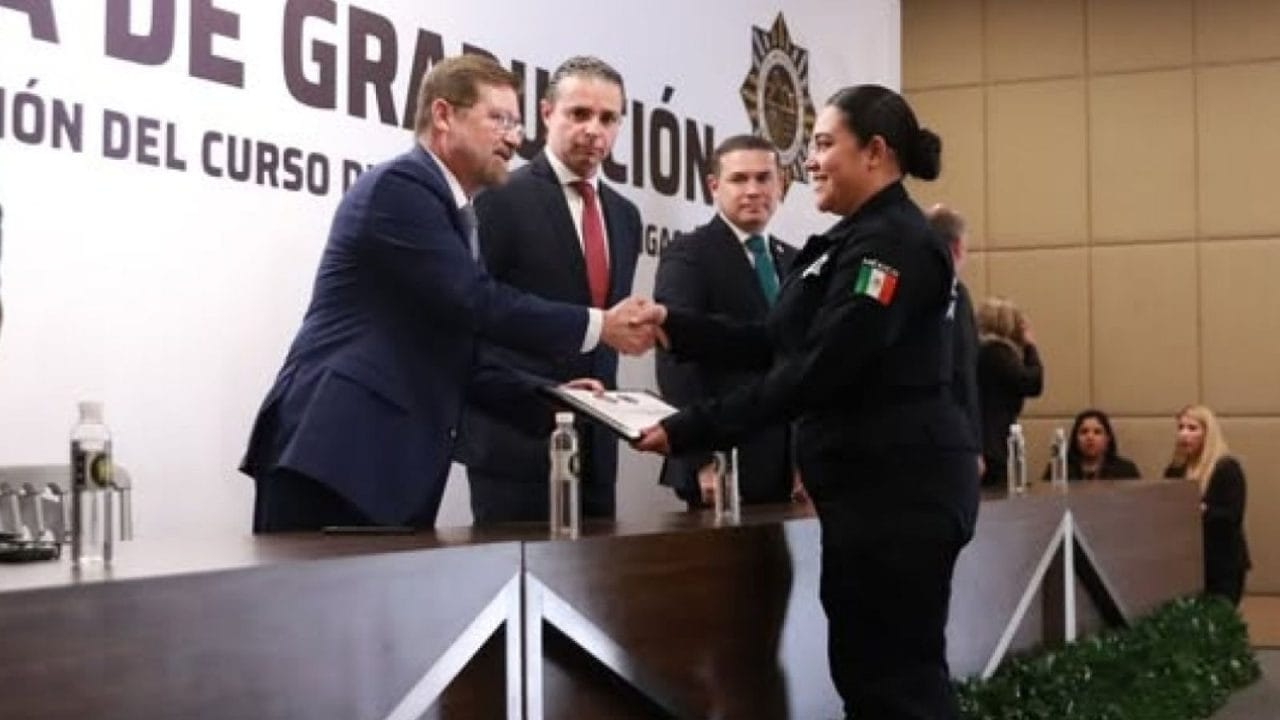 Napięcia w sądownictwie Nowego Meksyku: Hugo Campos gotowy zastąpić Salinasa.