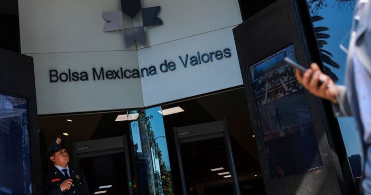 BMV opens with a 0.27% loss on August 25. What does this mean for the market?