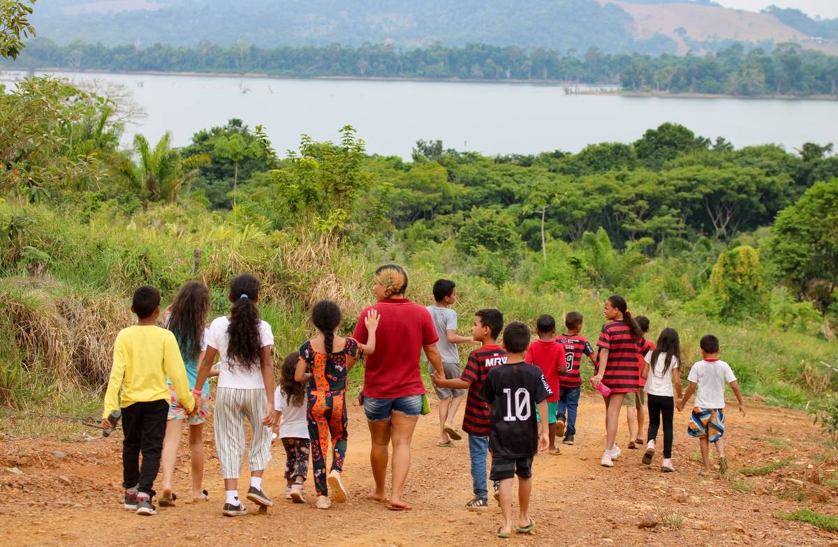 Gebrek aan contact met de natuur heeft gevolgen voor kinderen in traditionele gemeenschappen in het Amazonegebied