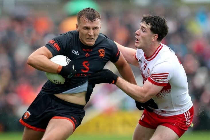 O'Neill powraca, a Armagh przetrwało późny rajd Derry'ego