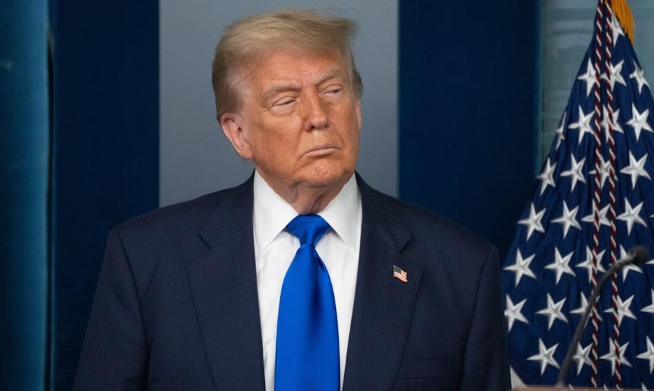 Trump anuncia tarifas de 30% sobre produtos da UE e do México. Prazo definido