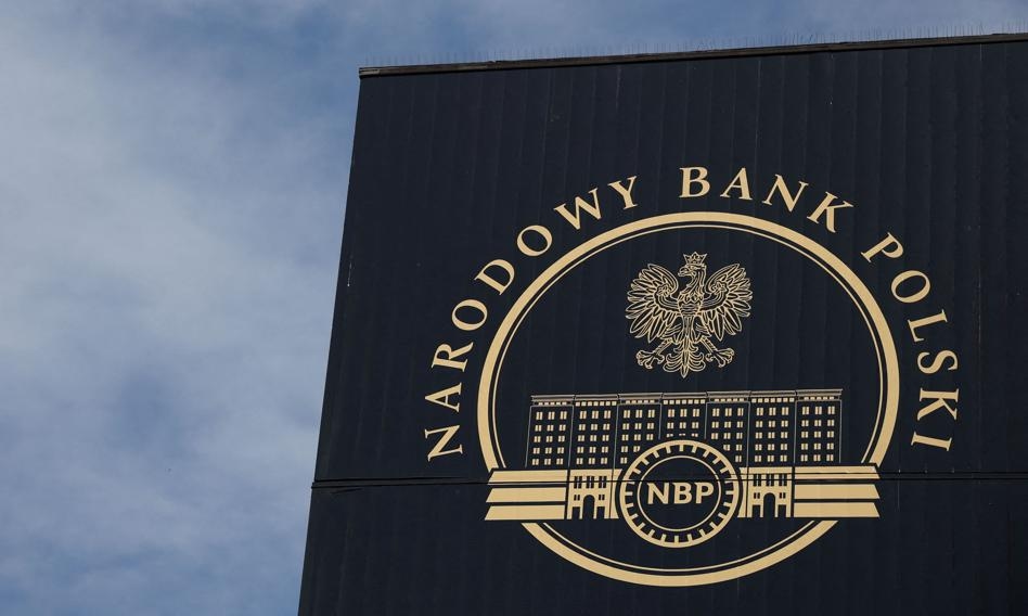 NBP, döviz rezervlerinin hisse senedi piyasalarına maruziyetini kademeli olarak artıracak