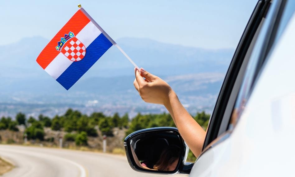Car to Croatia cheaper than a year ago. How much will we pay for highways and fuel?
