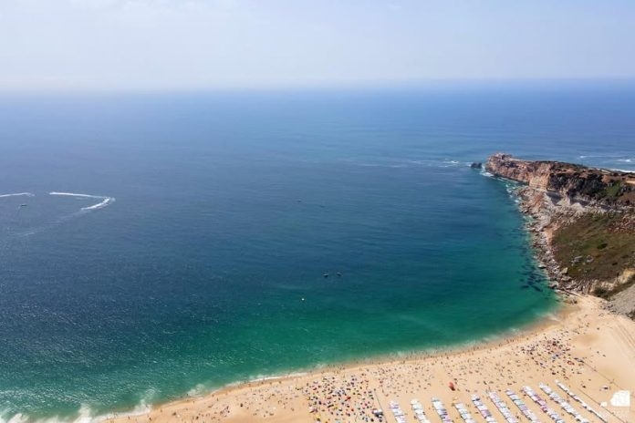 Praia da Nazaré reabre a banhos após análises confirmarem qualidade da água