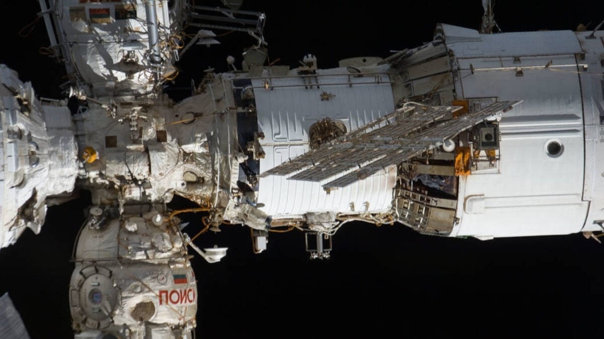 La NASA avanza con su misión privada a la Estación Espacial Internacional tras la reparación de una fuga de aire.