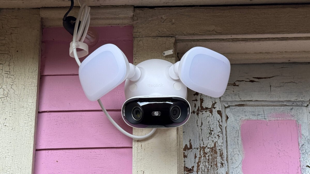 Análise do Reolink Elite Floodlight WiFi: uma câmera de segurança e iluminação de ponta
