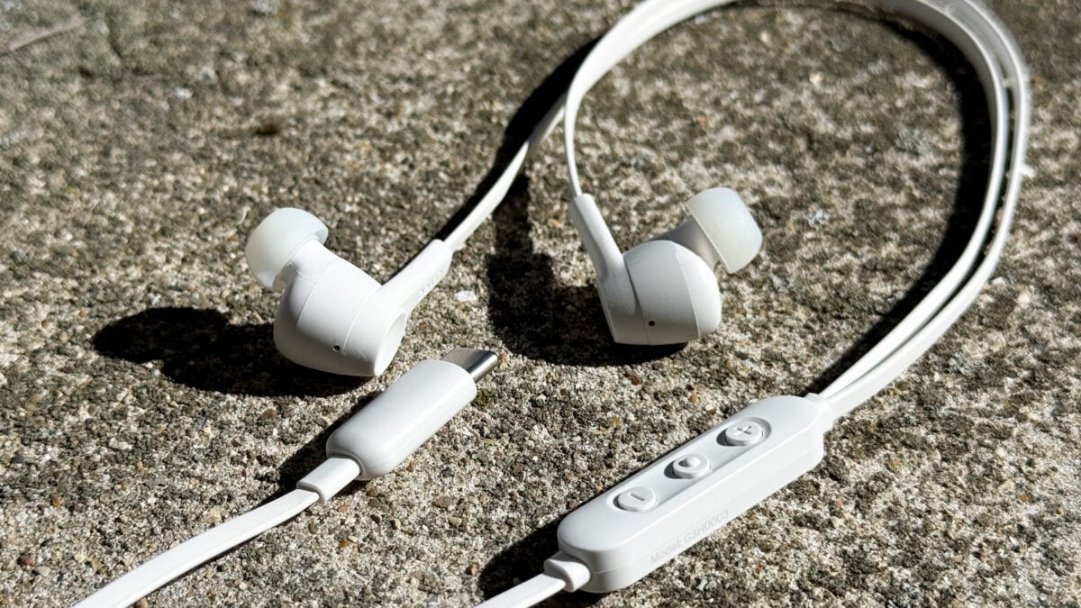 EarPods Are Not the Solution to Making Wireless Earbuds Better
