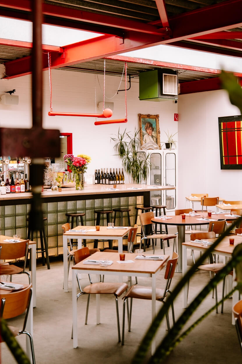 Restaurant V12 Amsterdam: Amsterdam-Noord'un sıcak noktası