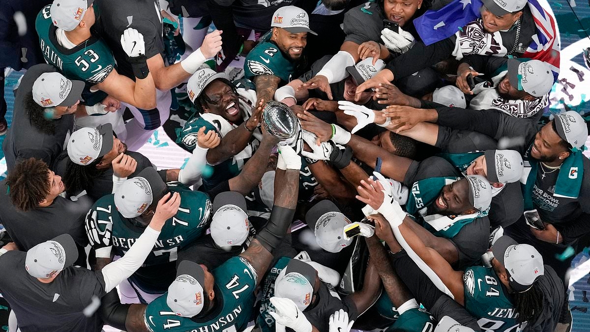 Gli Eagles sarebbero "onorati" di visitare la Casa Bianca... nonostante Donald Trump abbia sostenuto i Chiefs per vincere il Super Bowl