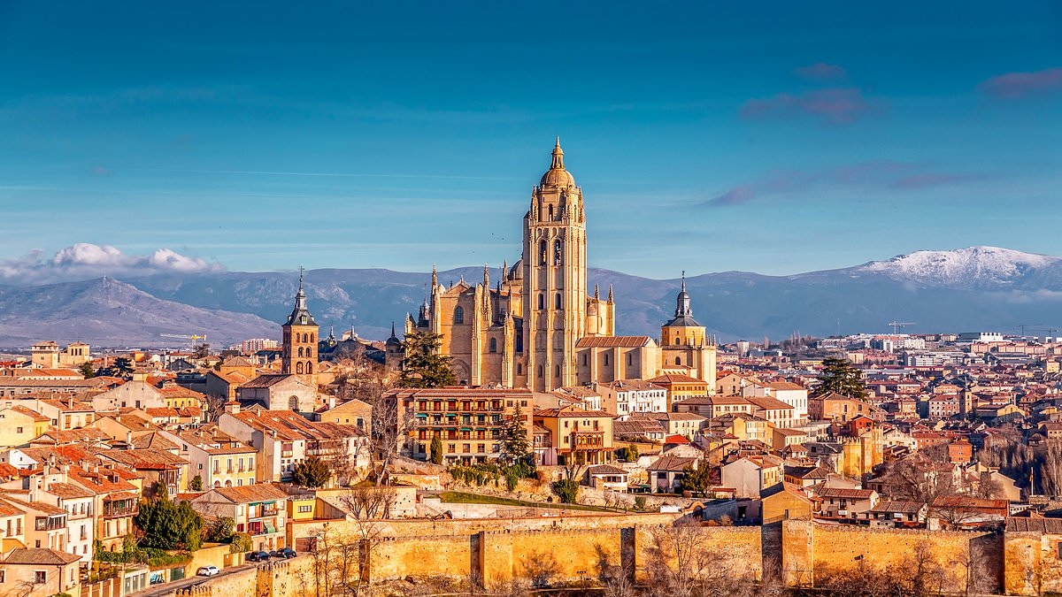 Die schlimmsten Orte für Overtourism in Spanien in diesem Sommer – und wohin man stattdessen gehen sollte