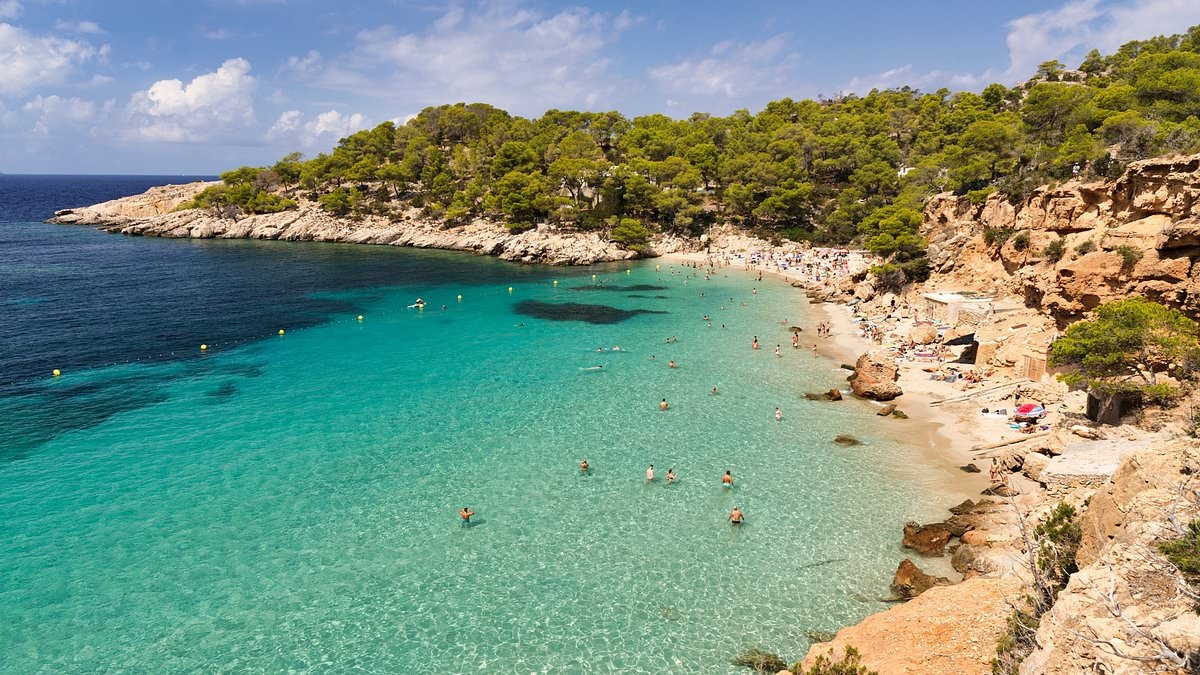 Ibiza führt neues Verbot zur Bekämpfung des Overtourism ein – Tausende Briten laufen Gefahr, betroffen zu sein