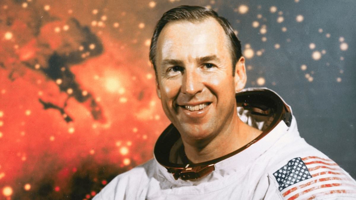 Décès de Jim Lovell : l'astronaute légendaire de la NASA qui a failli mourir lors d'un atterrissage lunaire est décédé à l'âge de 97 ans
