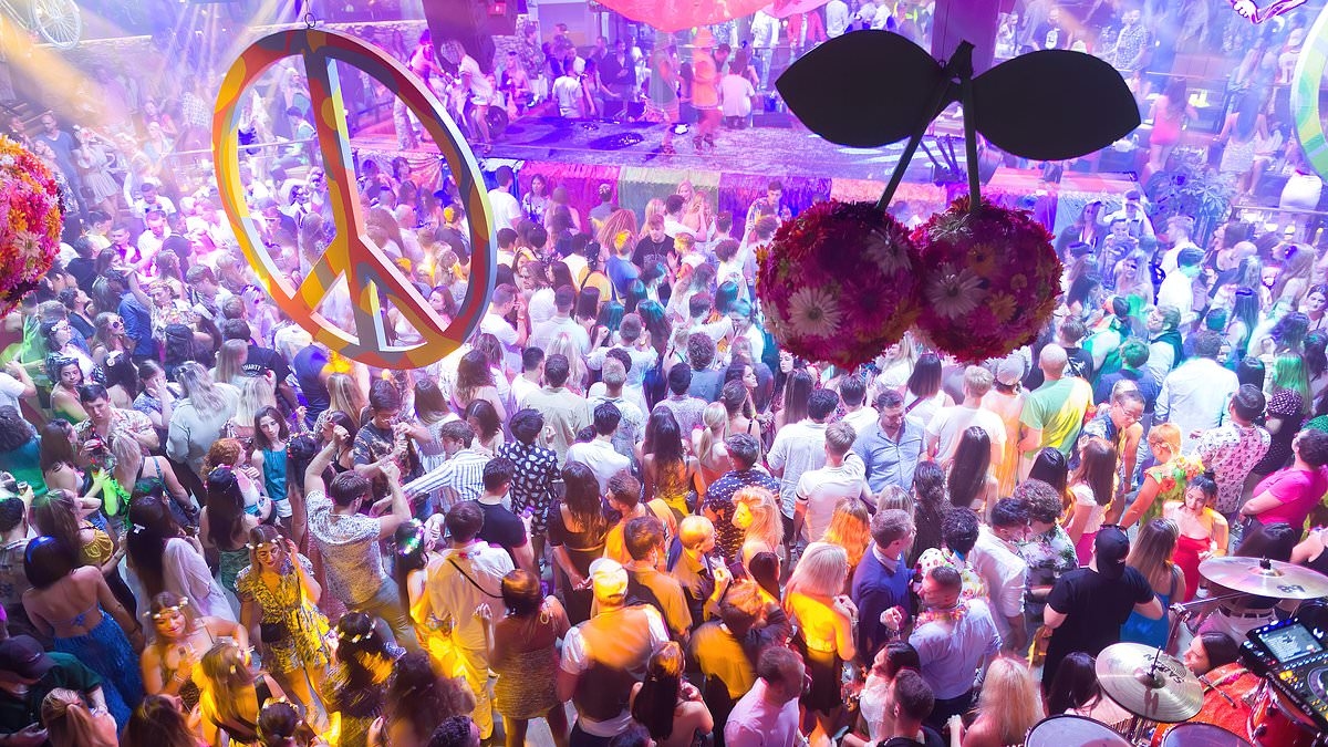 The sneaky tricks Brits are pulling to get around Ibiza's 'ridiculous' drink prices
