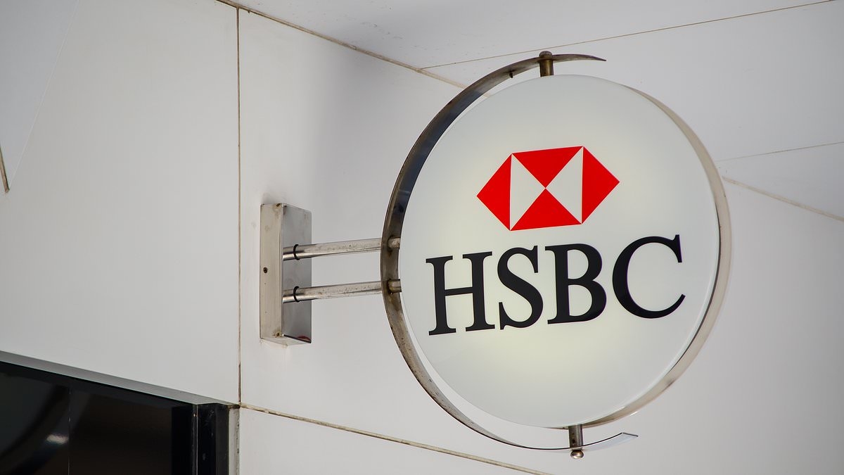 Los temores al impuesto laboral provocan una caída multimillonaria en el valor de las acciones bancarias