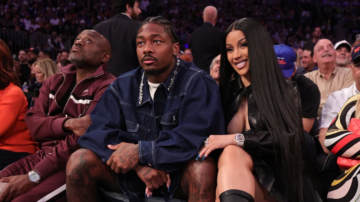 Patriots WAGs nodigen Cardi B uit voor een tailgat na de onthulling van haar zwangerschap met Stefon Diggs