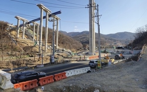 VIDÉO| Effondrement d’un pont en Corée du Sud ; Il y a trois morts