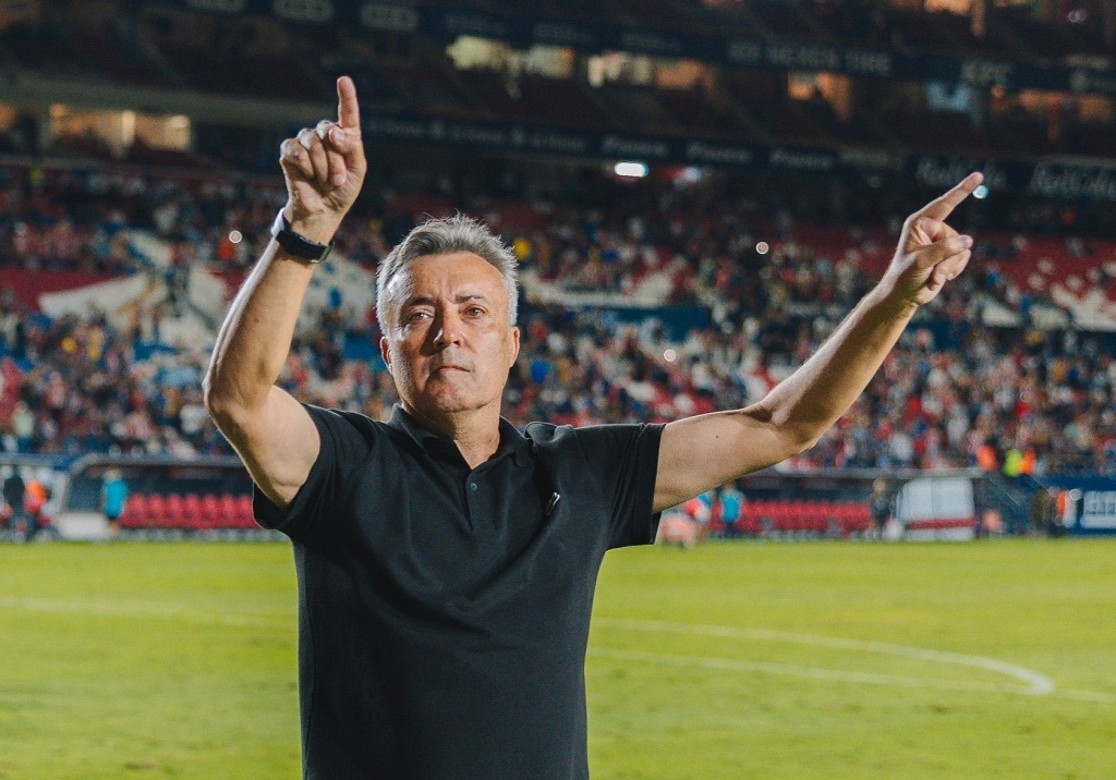Domenec Torrent, nuevo técnico de Chivas; Mateo Chávez, a Europa