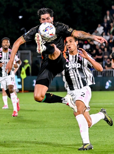 La Juventus peine mais s'assure une place en Ligue des champions