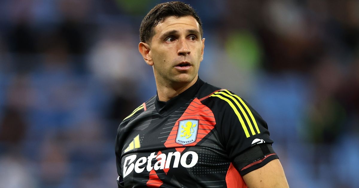 Emi Martinez's true feelings on Arsenal as former club eye shock transfer swoop