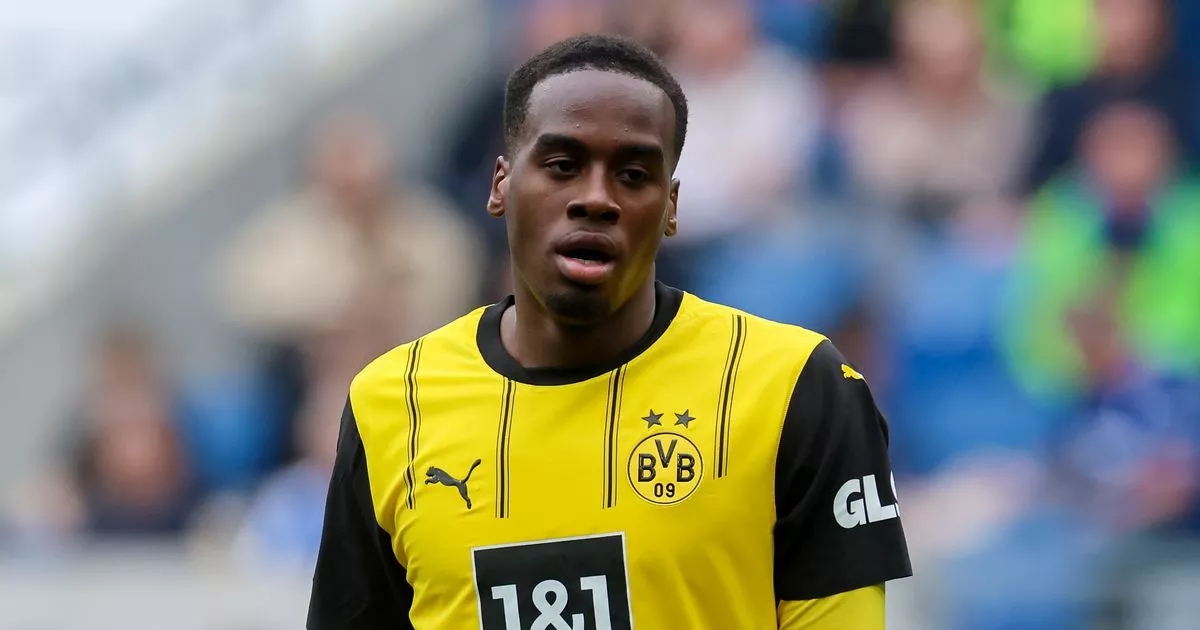 O Arsenal enviou uma mensagem direta de transferência ao Borussia Dortmund, enquanto o chefe do clube admite que o acordo PODERIA acontecer