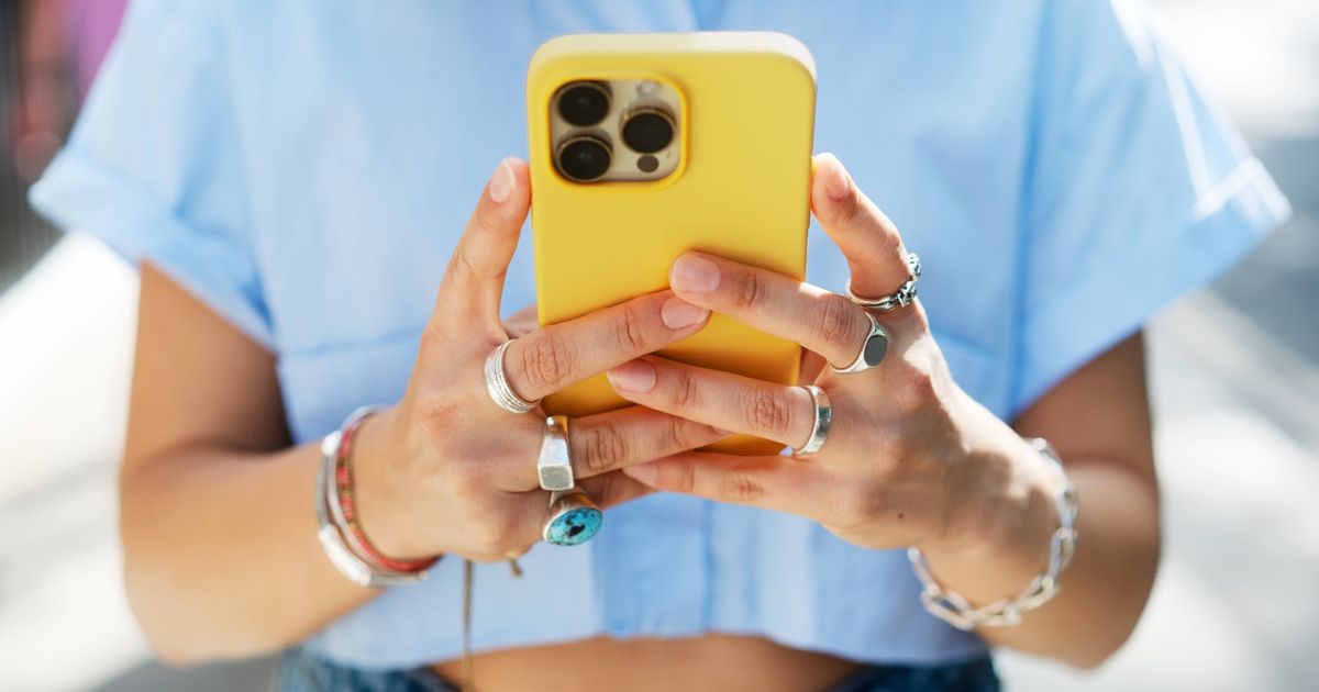 Creepy iPhone hack 'exposes your secret texts for everyone to see'
