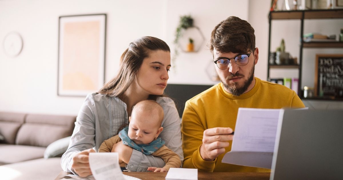 Parents confrontés à la loterie des codes postaux pour obtenir de l'aide pour la rentrée scolaire : quels conseils offrent un soutien ?