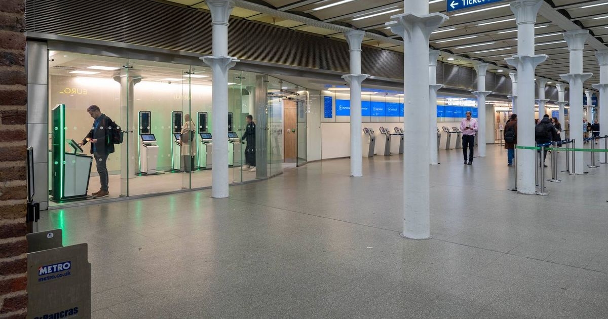 Le quattro domande a cui i britannici dovranno rispondere per andare in vacanza da ottobre secondo le nuove regole dell'UE