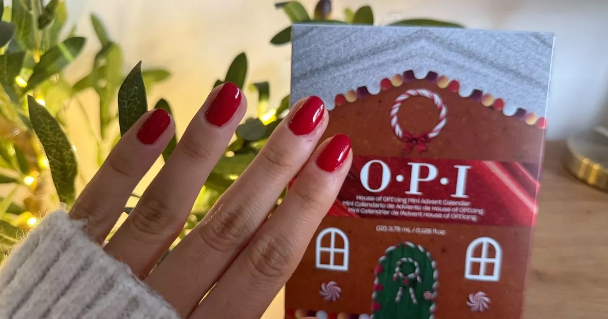 'I opened an advent calendar and it took just 10 mins to get a salon manicure'