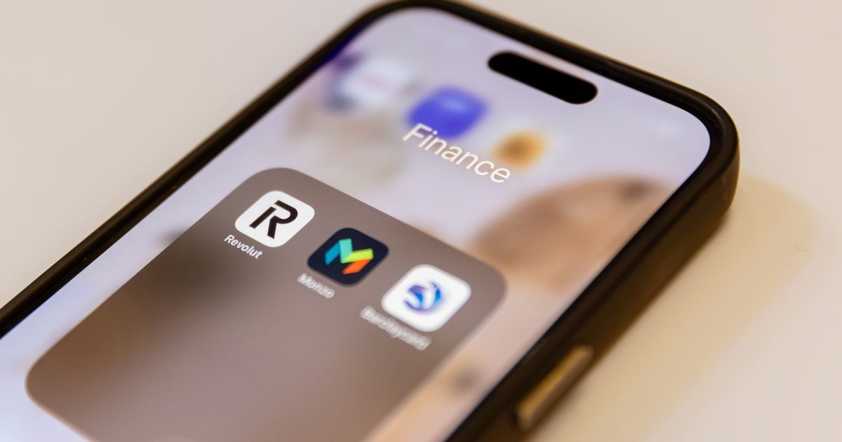 Online bankieren kan uw maandelijkse rekeningen betalen - controleer uw geschiktheid met volledige lijsten