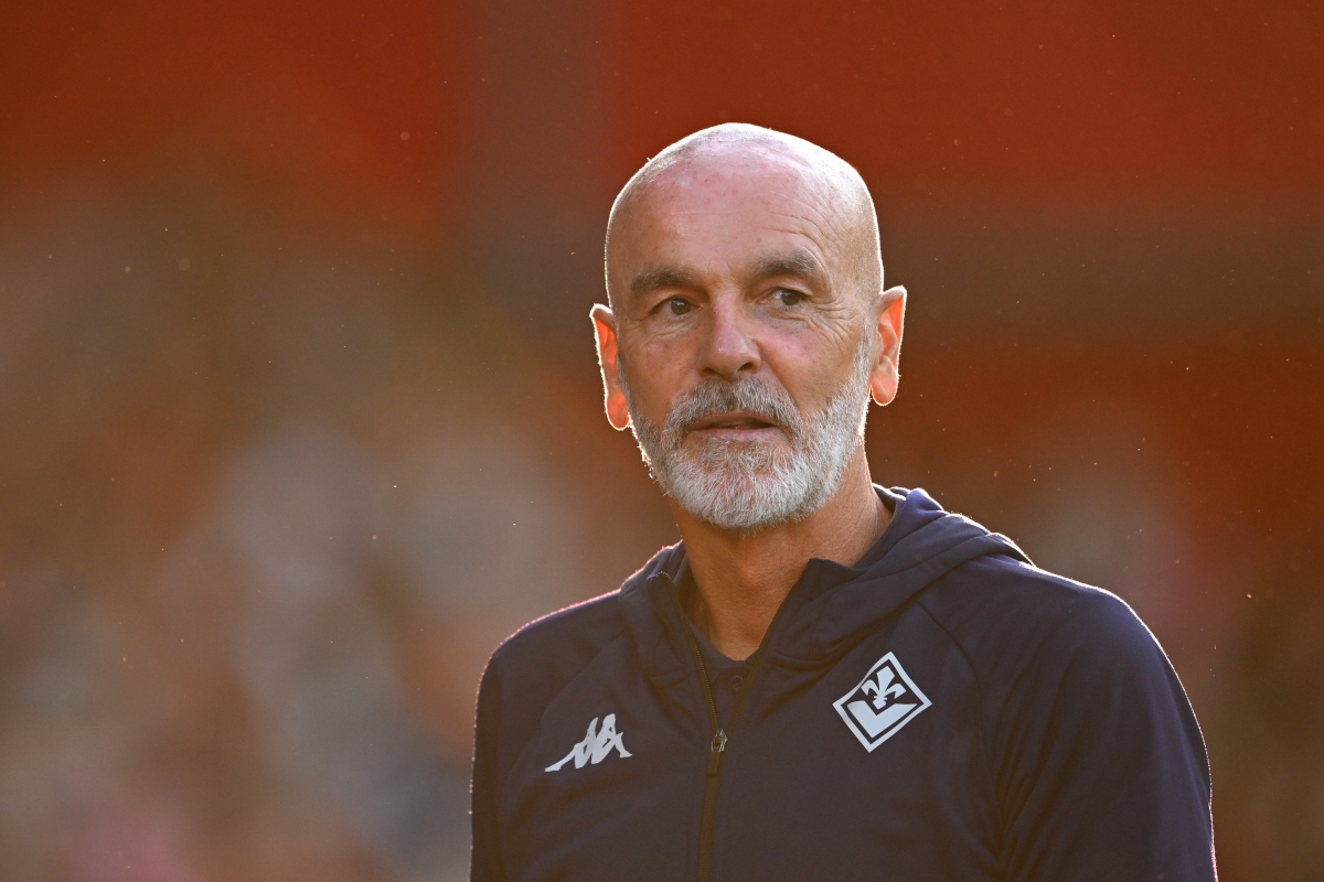 Pioli, Konferans Ligi'nde 3-0'lık galibiyette kırmızı kart gören Kean'ı destekliyor