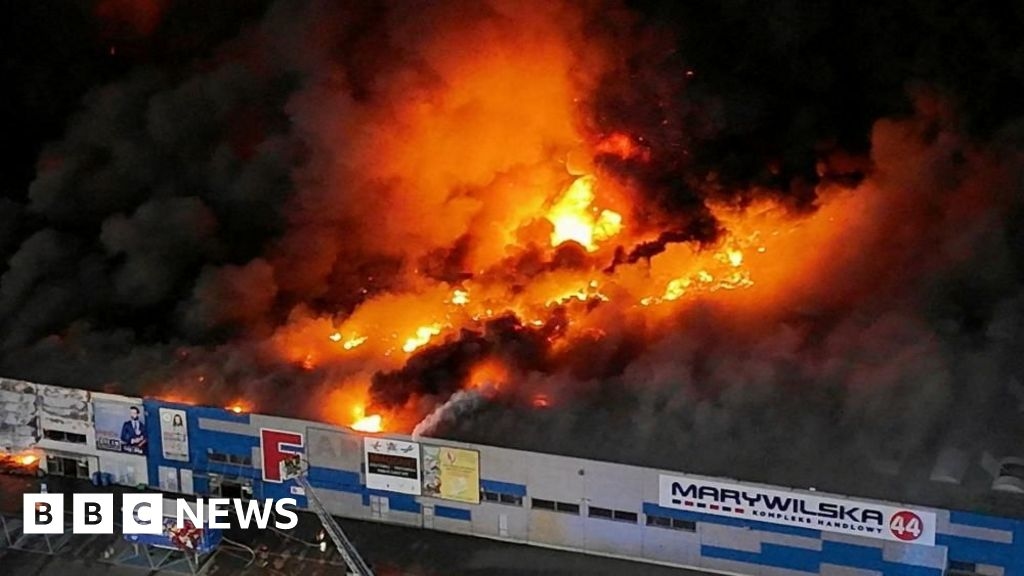 Polonia acusa a Rusia de provocar un incendio en un centro comercial en 2024
