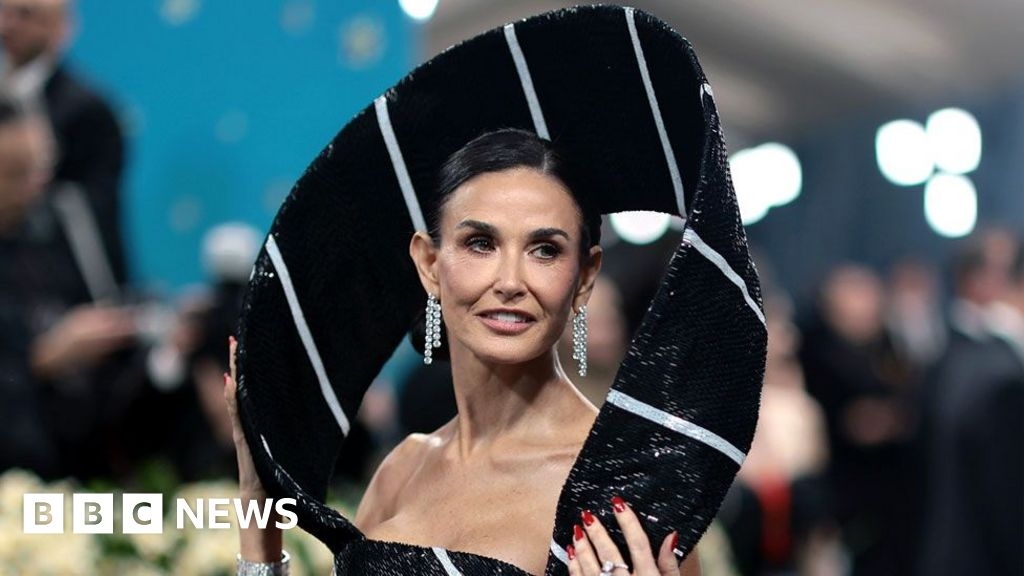 Met Gala 2025: звезды надевают лучшие костюмы, перья и галстуки