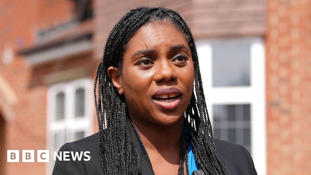 Conservadores proibiriam greves de médicos do NHS - Badenoch