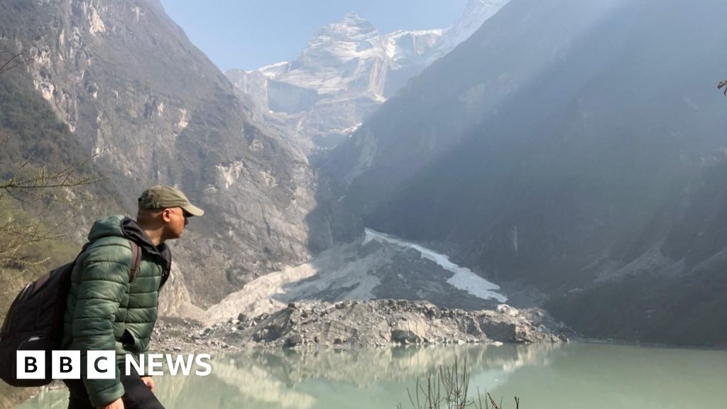 Por qué los imponentes Himalayas son cada vez más difíciles de ver