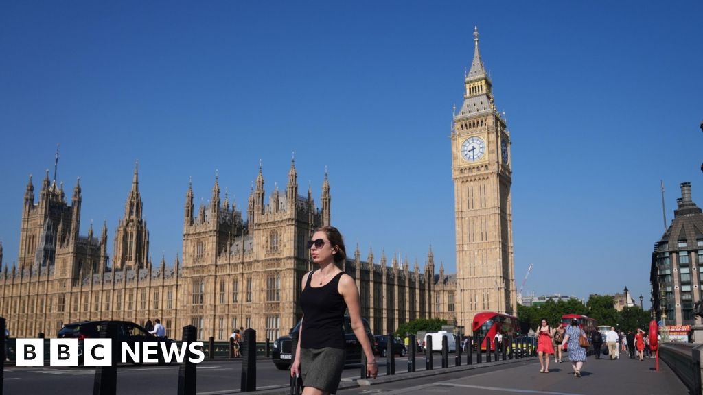 Amber heat health alerts in place as temperatures above 30C likely