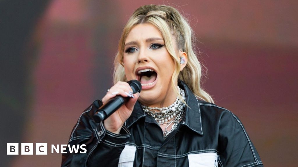 Ella Henderson reveals endometriosis diagnosis