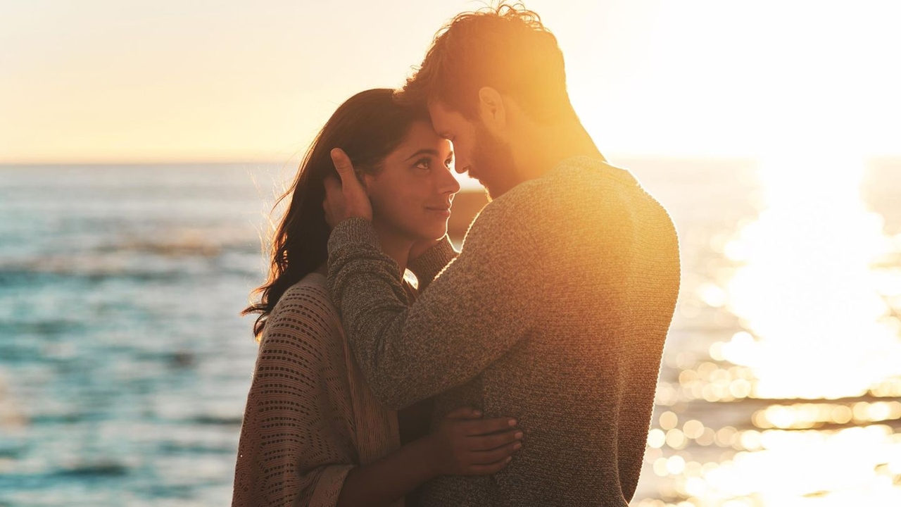 Laut Astrologie: Wer eines dieser 3 Sternzeichen liebt, ist ein echter Glückspilz in der Liebe