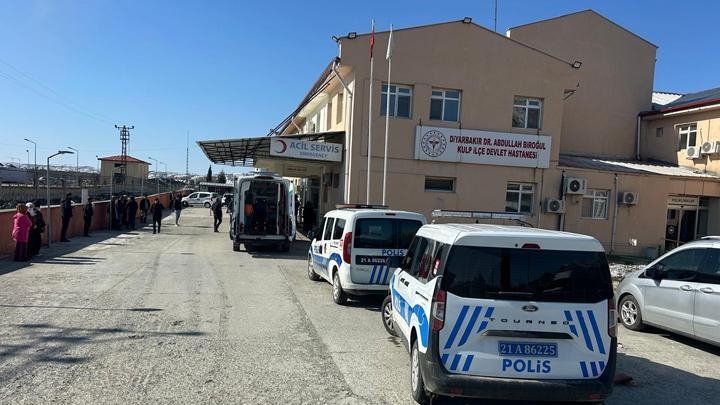 ¡Terror en Diyarbakir! Mató a su madre e hirió gravemente a su padre.