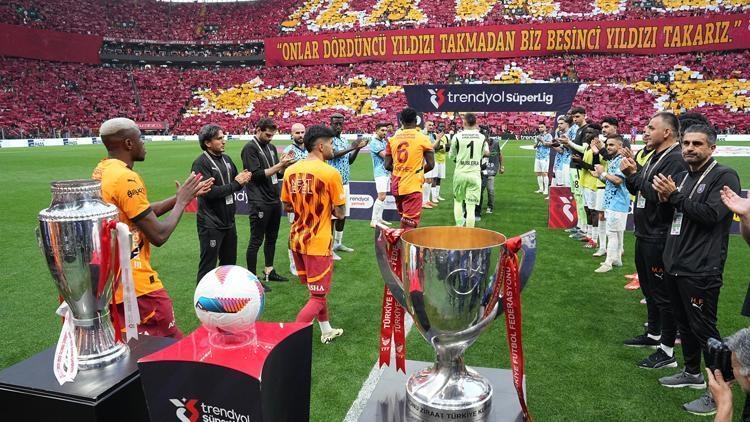 Galatasaray feierte seine 25. Meisterschaft zu Hause! Fernando Muslera wandte sich auf Türkisch an die Fans