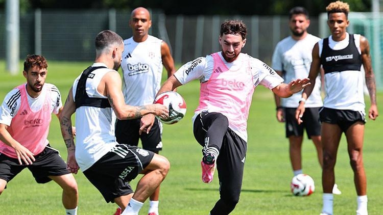 ¡El Beşiktaş acabó el día con doble entrenamiento!