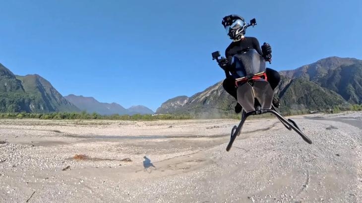 Le nouveau vélo volant ressemble à quelque chose sorti de Star Wars...