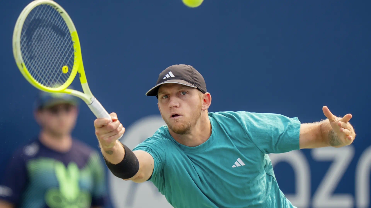 Un'altra battuta d'arresto per Alejandro Davidovich: si ritira contro Rublev negli ottavi di finale a Toronto a causa di crampi alle gambe.