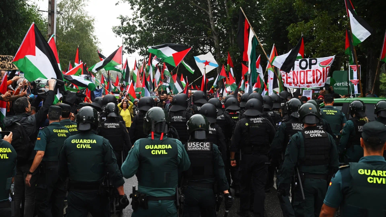 Madrid schützt sich vor Boykottaufrufen zum Finale der Vuelta mit Protesten gegen Gaza: mehr Offiziere als beim NATO-Gipfel
