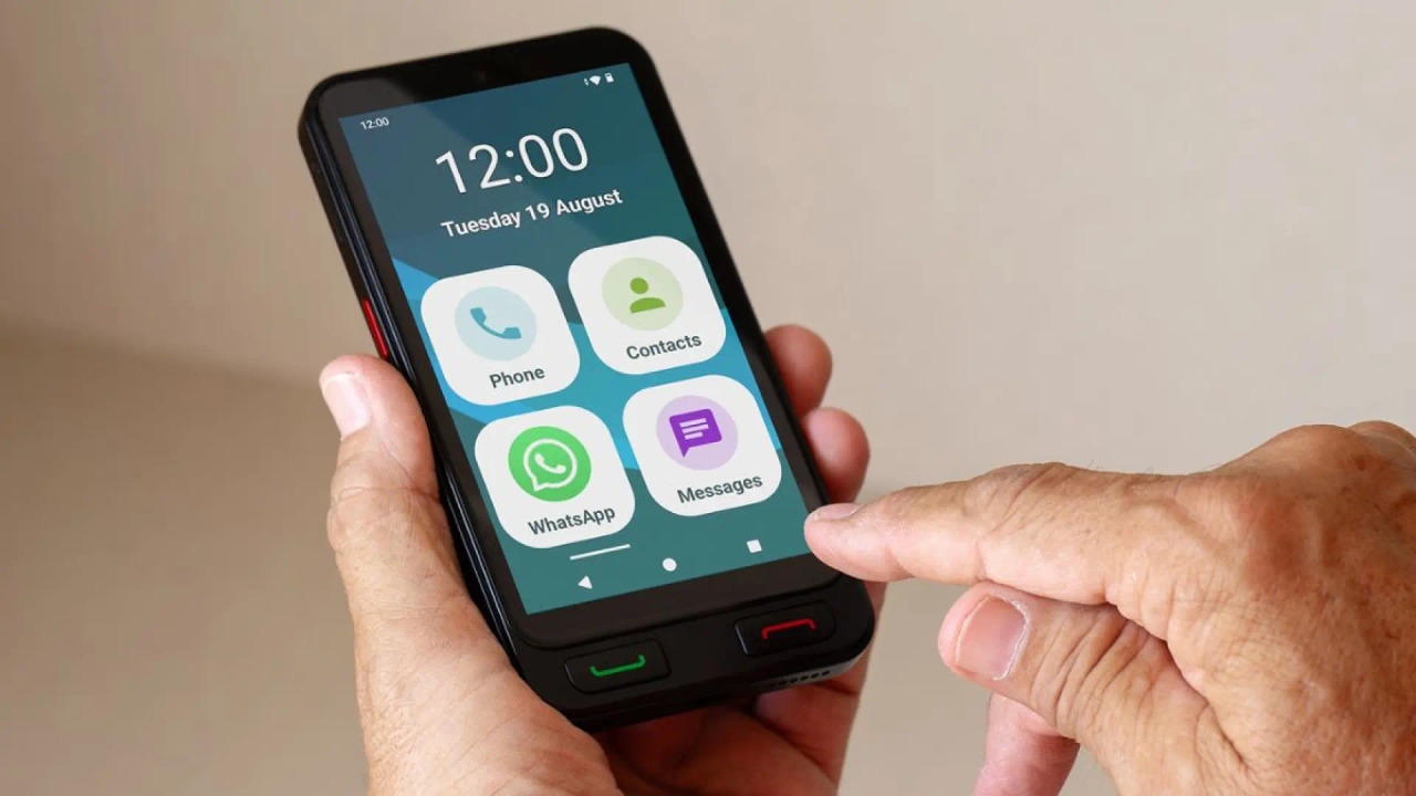 Het gebruik van een mobiele telefoon was nog nooit zo eenvoudig: het Spaanse bedrijf SPC lanceert ZEUS 2, zijn nieuwe smartphone voor senioren.